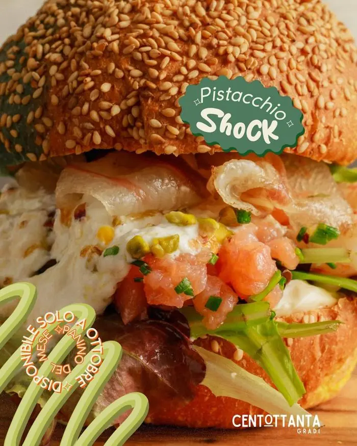 Panino del mese Pistacchio Shock con salmone, guanciale e pistacchio